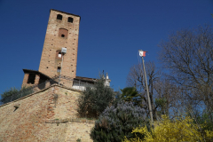 03_CdB Castelnuovo DB-Torre e Chiesa Madonna del Castello.JPG